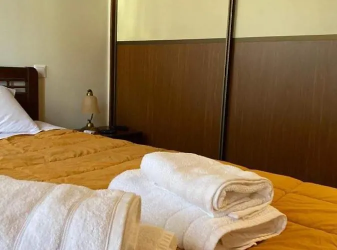 Tzelati Vytinas Apartamento *